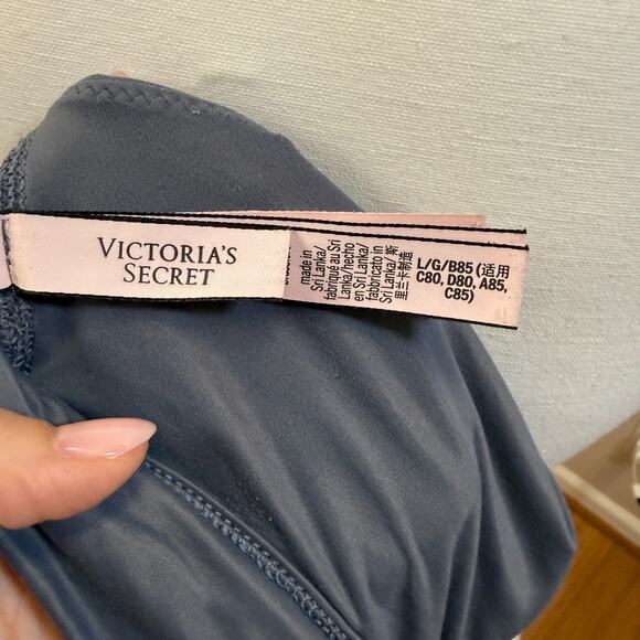 Victoria’s Secret Blue-Gray Plunge Bralette Size Large B85 Pullover Wireless - Picture 5 of 11